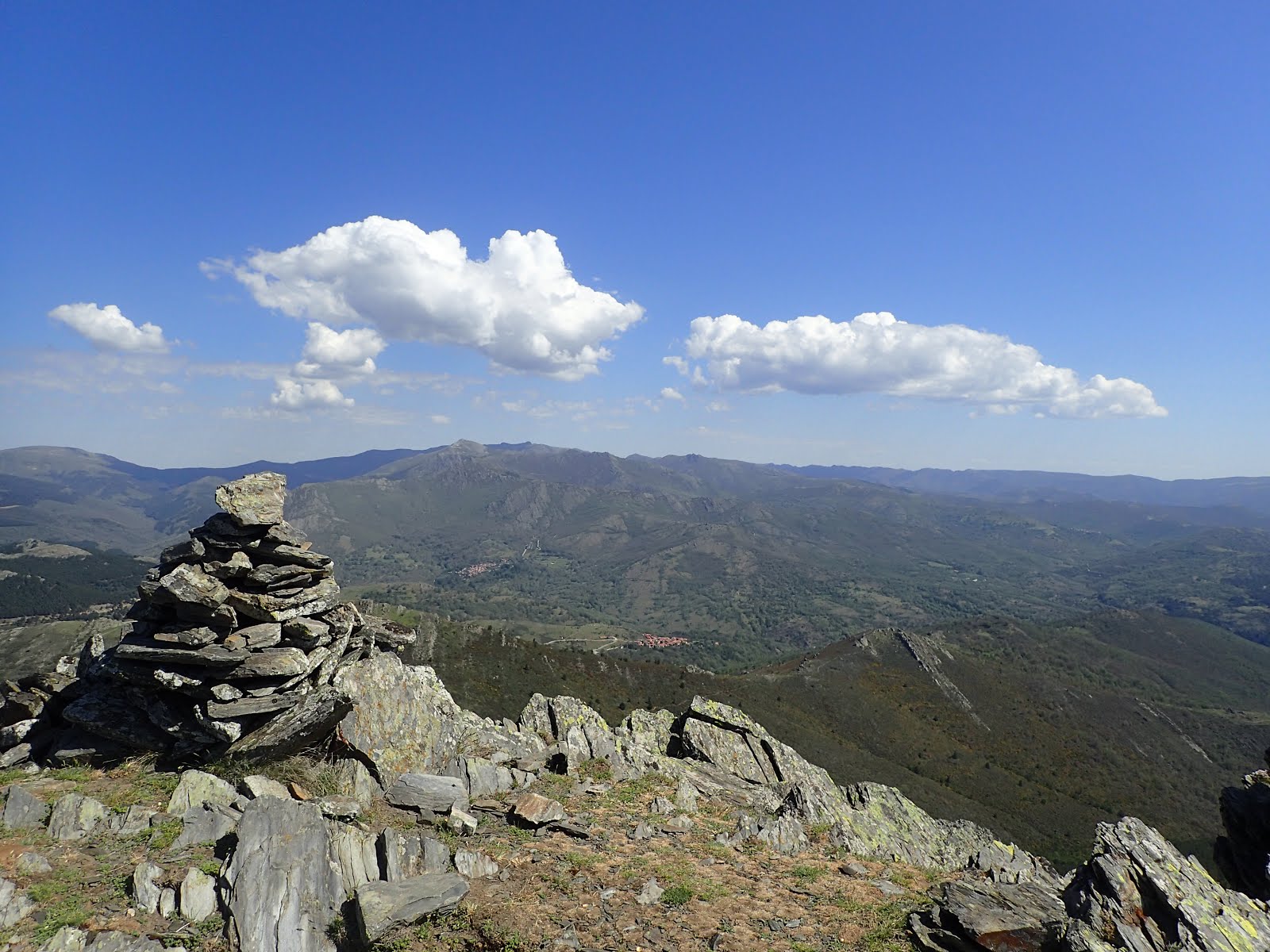 Pequea Tierra Media